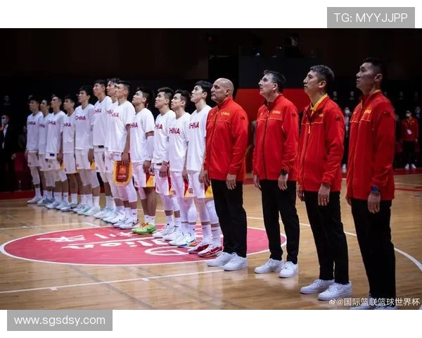 中国男篮全新阵容出征世界杯备战赛 聚焦年轻球员崛起与战术革新