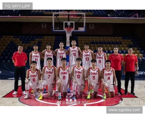 中国男篮晋级世界杯八强 战胜强敌展现顽强斗志 期待更高目标 中国男篮晋级世界杯八强 战胜强敌展现顽强斗志 期待更高目标