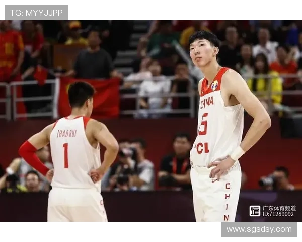 中国篮球队逆袭击败欧洲强队晋级世界杯四强 创历史新篇章