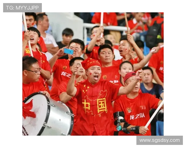 中国足球队迎战世界杯预选赛重要对手，全力争取出线资格备战紧张进行