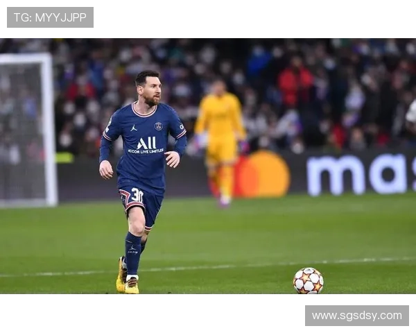 梅西转会巴黎圣日耳曼后表现不如预期 球迷对未来充满期待与质疑
