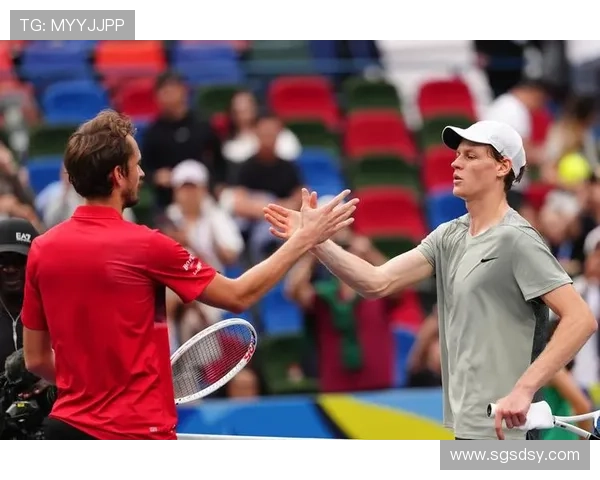 网球大师赛精彩回顾：新星崛起老将退役 各项赛事展现激烈竞争