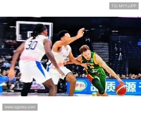 NBA赛季精彩开局各大球队争夺激烈 球员表现引发热议