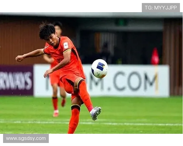 中国足球队备战亚洲杯主力球员伤情更新 球迷期待新星崭露头角