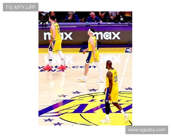 NBA最新动态:湖人队签约新援詹姆斯大胜快船再创历史纪录 NBA最新动态:湖人队签约新援詹姆斯大胜快船再创历史纪录