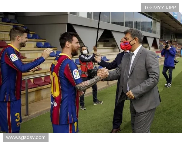 梅西回归巴萨传闻再起 球迷热议其重返诺坎普可能性 梅西回归巴萨传闻再起 球迷热议其重返诺坎普可能性