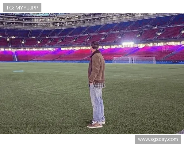 梅西重返巴萨传闻引爆转会市场 球迷热议未来是否回归诺坎普 梅西重返巴萨传闻引爆转会市场 球迷热议未来是否回归诺坎普